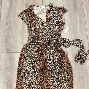 Lark & Ro Women's Classic Cap Sleeve Wrap Dress, Animal Print, Medium